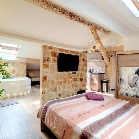 Love Room Jacuzzi Croisette Канни Екстер'єр фото