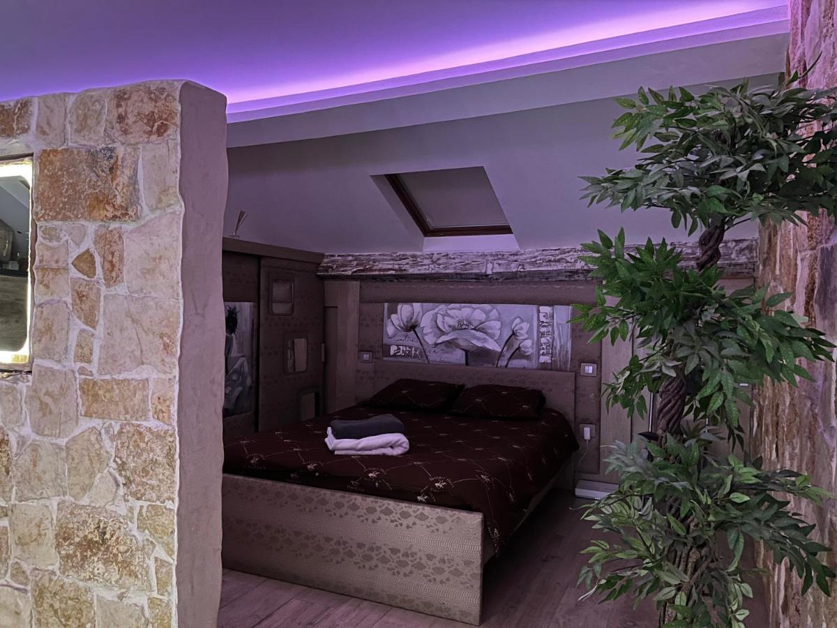 Love Room Jacuzzi Croisette Канни Екстер'єр фото