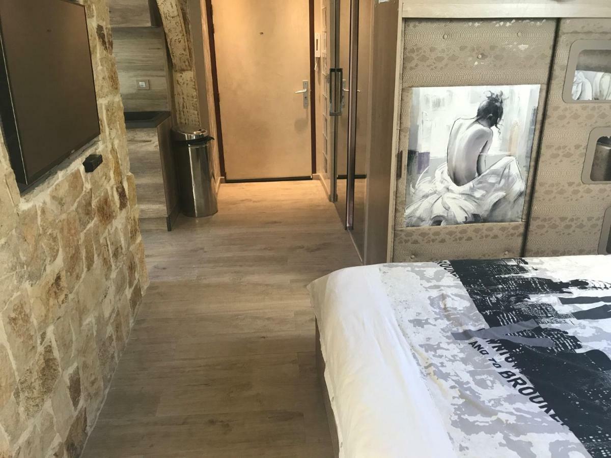 Love Room Jacuzzi Croisette Канни Екстер'єр фото