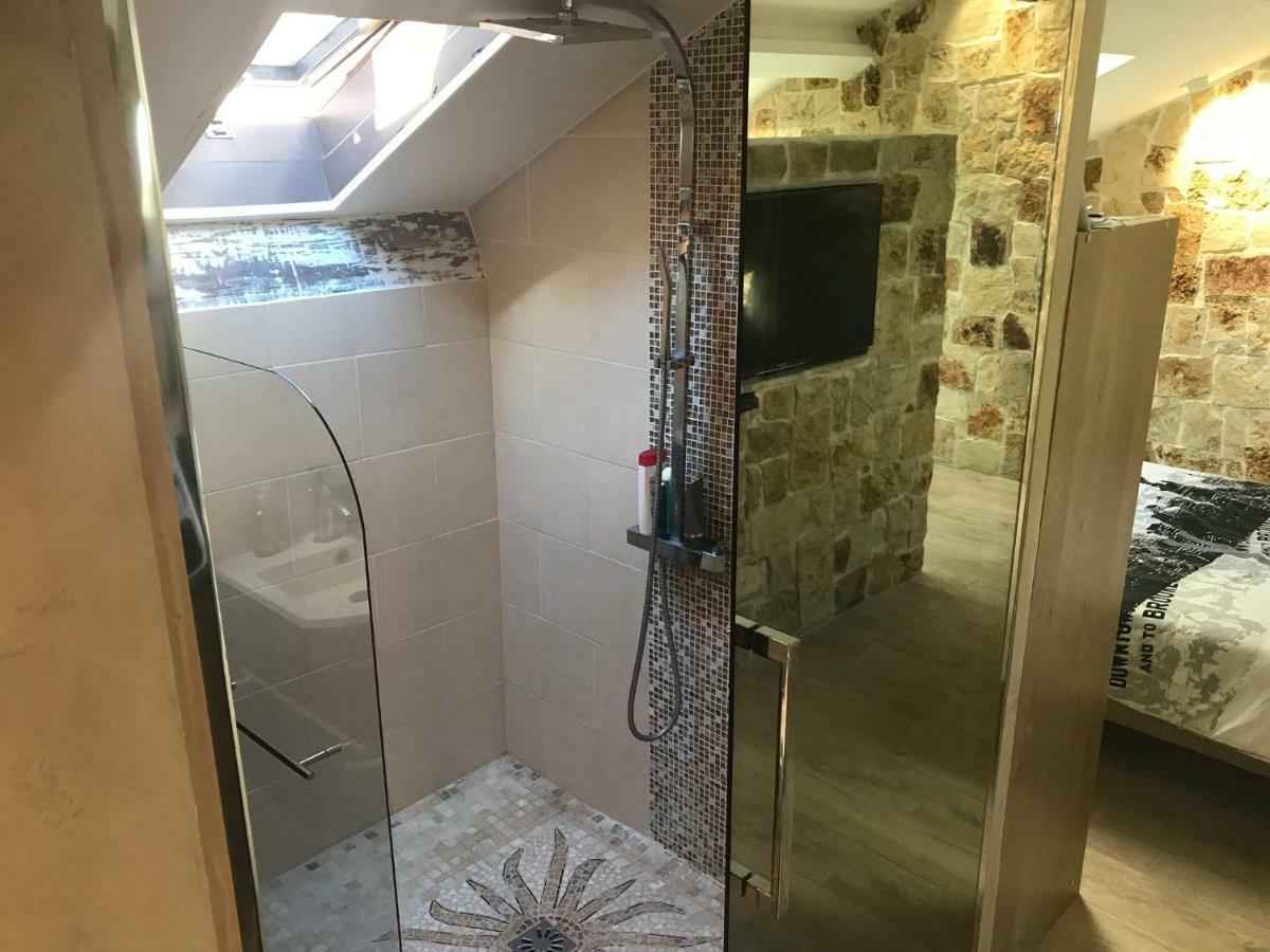 Love Room Jacuzzi Croisette Канни Екстер'єр фото